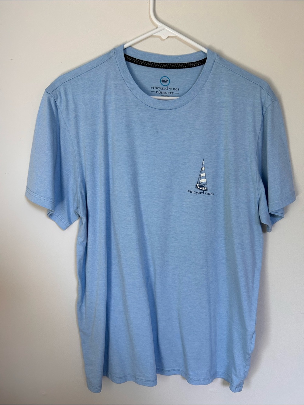 Vineyard Vines Men’s Light Blue Sailboat Graphic Tee